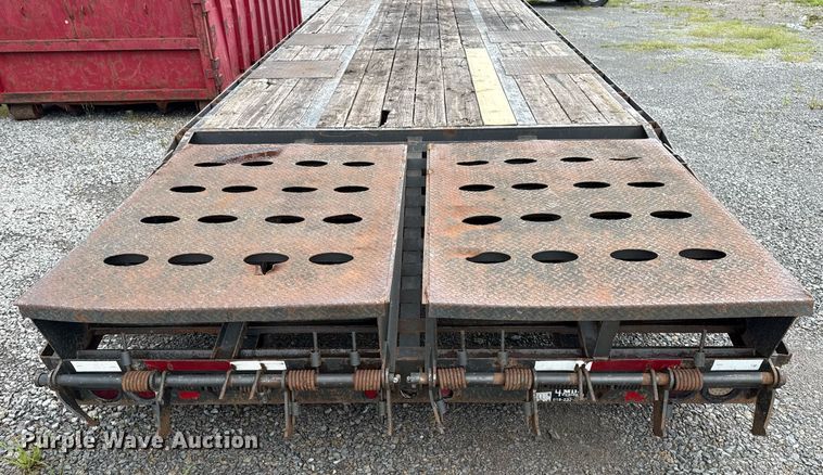 image for item DS3768 2018 Elite Trailers, Inc. equipment trailer