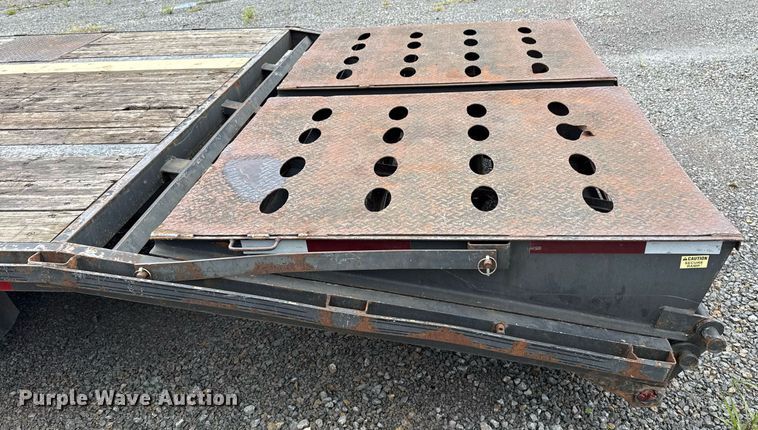 image for item DS3768 2018 Elite Trailers, Inc. equipment trailer