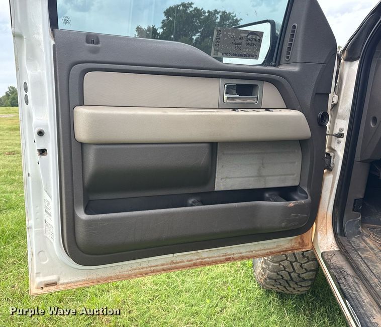 image for item DS3783 2010 Ford F150 SuperCrew pickup truck