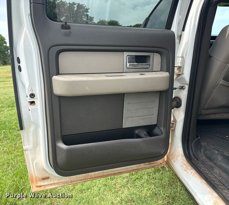 image for item DS3783 2010 Ford F150 SuperCrew pickup truck