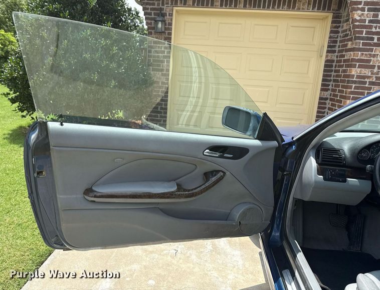 image for item DS3808 2001 BMW 330Ci 