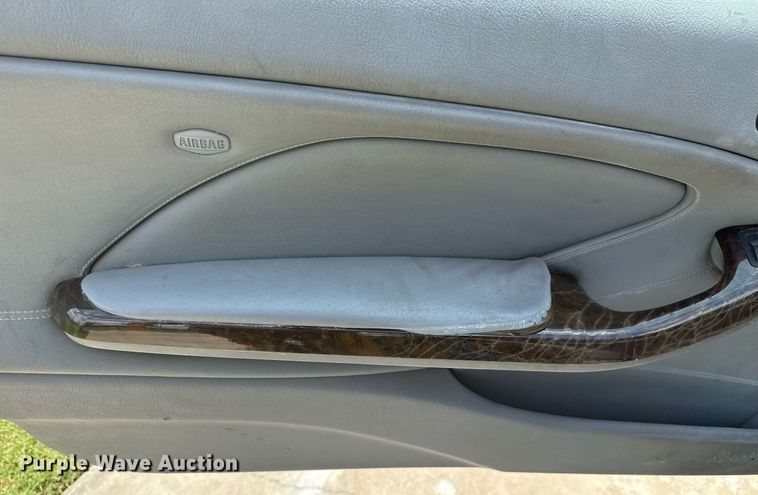 image for item DS3808 2001 BMW 330Ci 