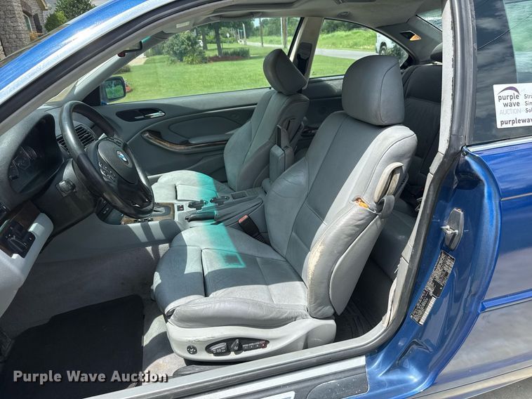 image for item DS3808 2001 BMW 330Ci 