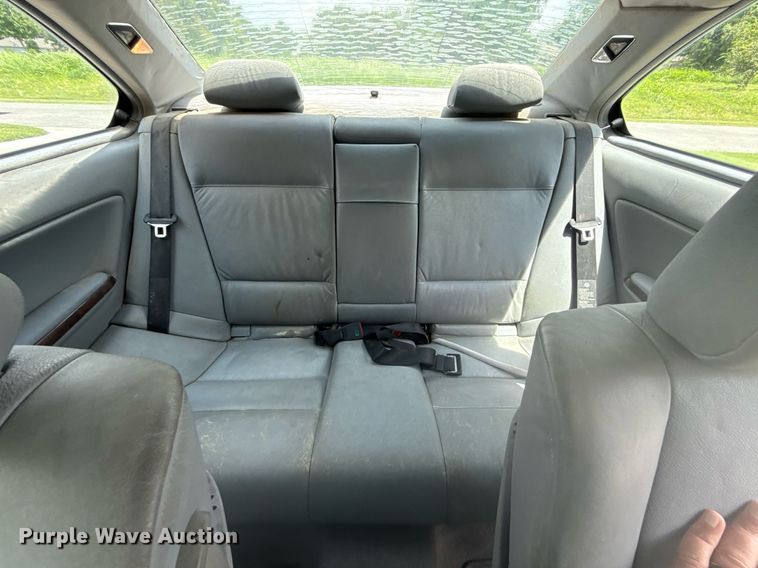 image for item DS3808 2001 BMW 330Ci 