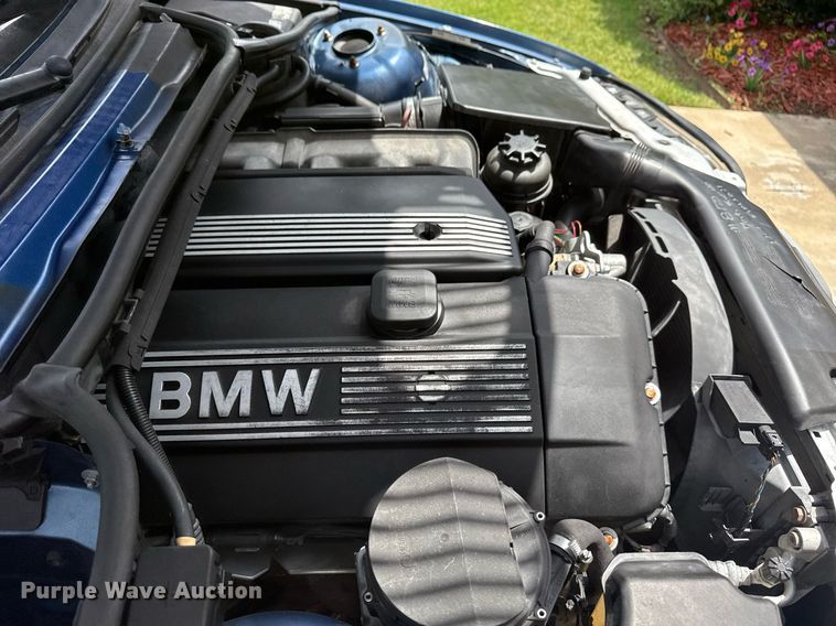 image for item DS3808 2001 BMW 330Ci 