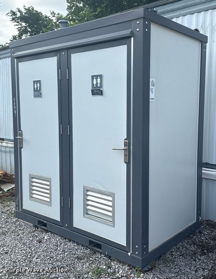 image for item DS3809 Mobile restroom