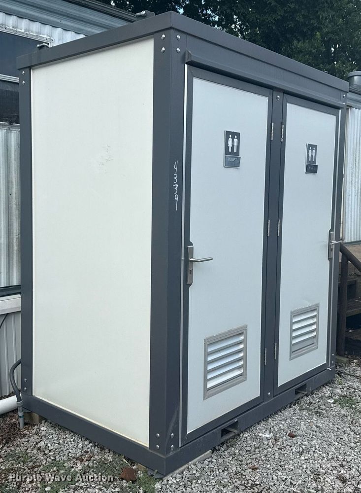 image for item DS3809 Mobile restroom