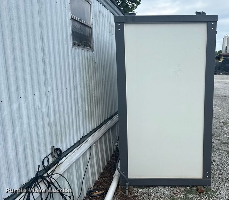 image for item DS3809 Mobile restroom