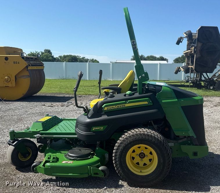 image for item DS3811 John Deere Z997R ZTR lawn mower