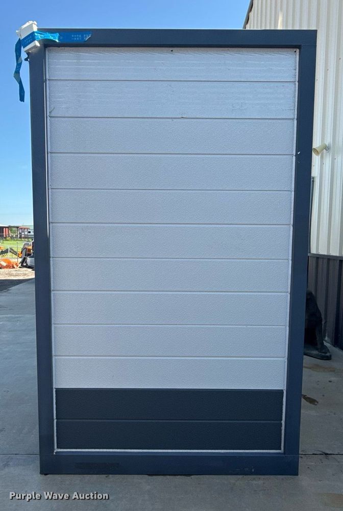 image for item DS3818 Mobile restroom