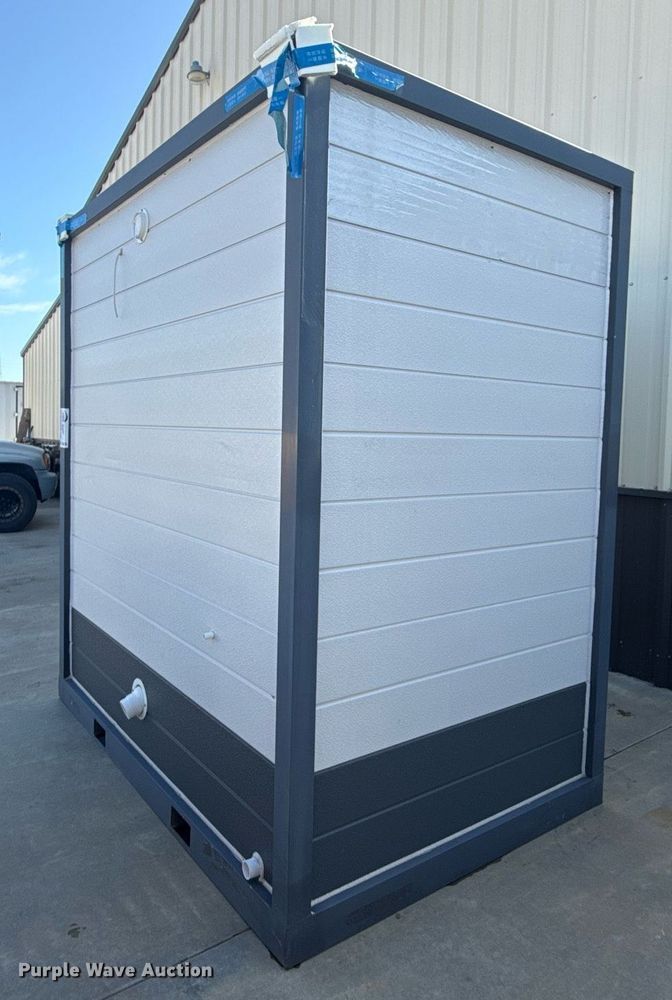 image for item DS3818 Mobile restroom