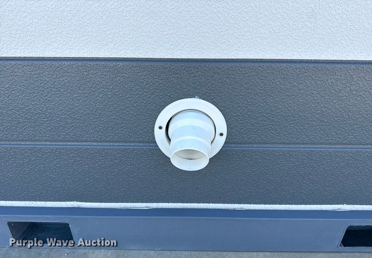 image for item DS3818 Mobile restroom