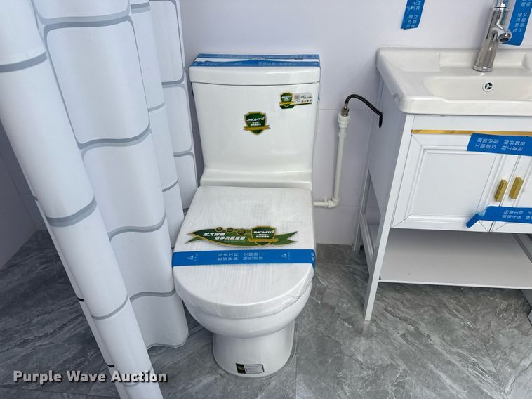 image for item DS3818 Mobile restroom