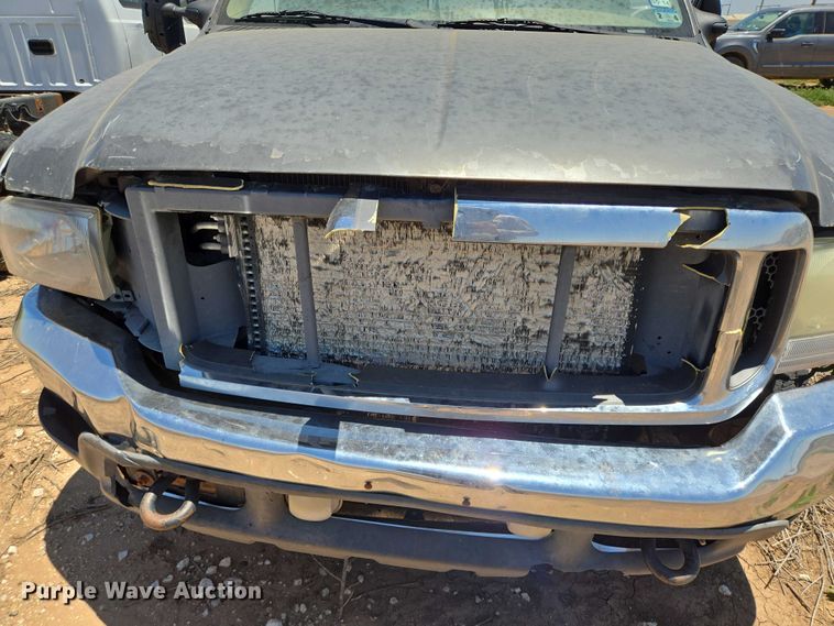 image for item DT4935 2004 Ford F250 Crew Cab pickup truck