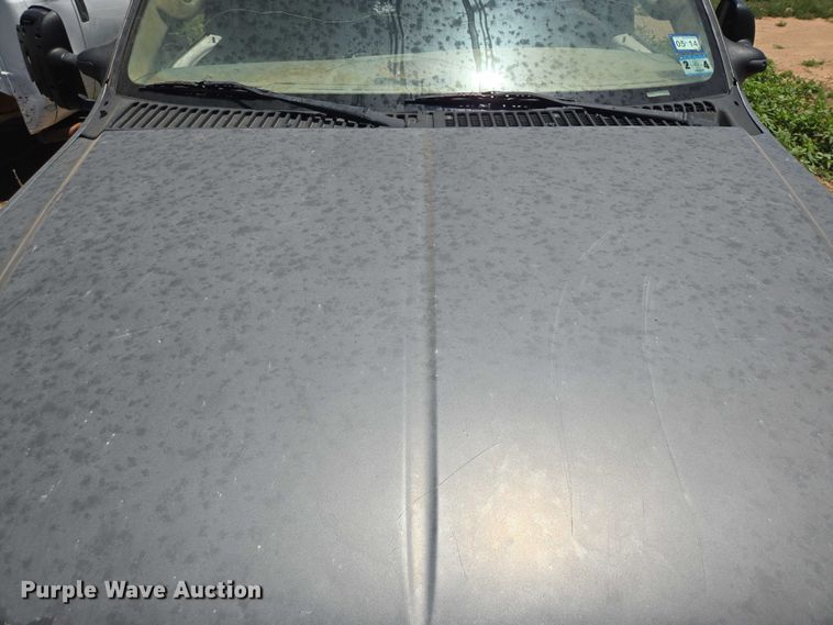 image for item DT4935 2004 Ford F250 Crew Cab pickup truck