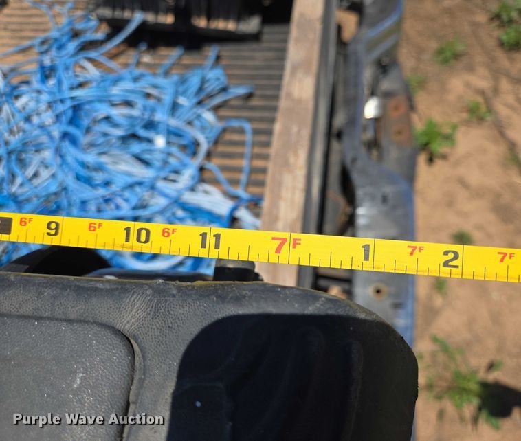 image for item DT4935 2004 Ford F250 Crew Cab pickup truck