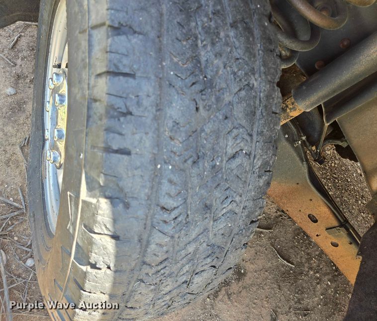 image for item DT4935 2004 Ford F250 Crew Cab pickup truck