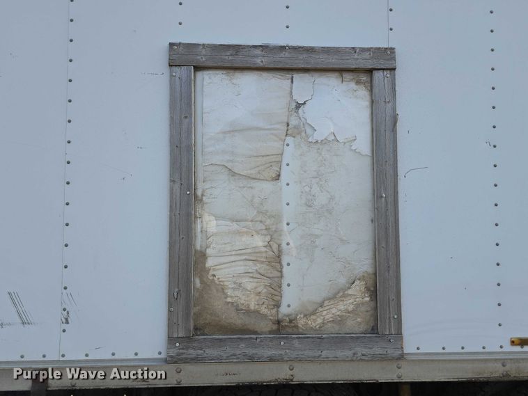 image for item DT6975 1991 International 8100 box truck