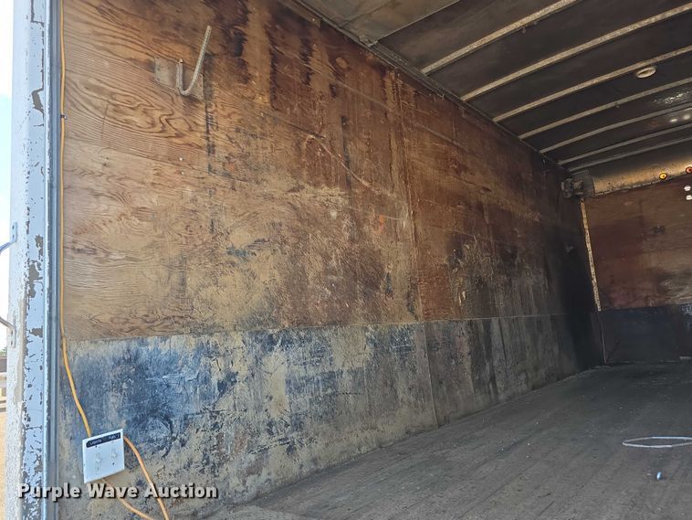 image for item DT6975 1991 International 8100 box truck