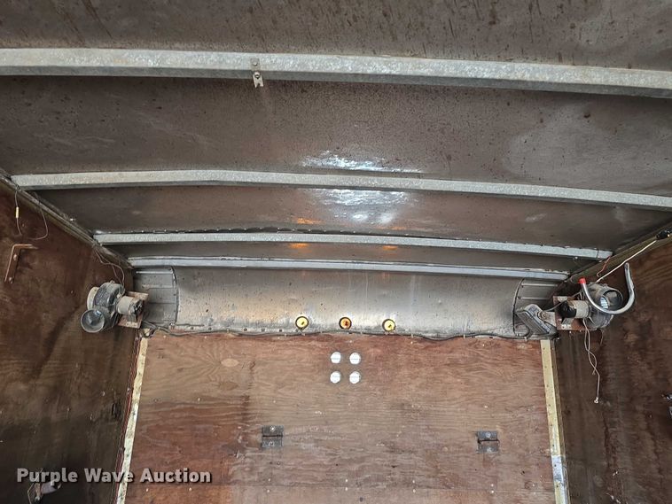 image for item DT6975 1991 International 8100 box truck