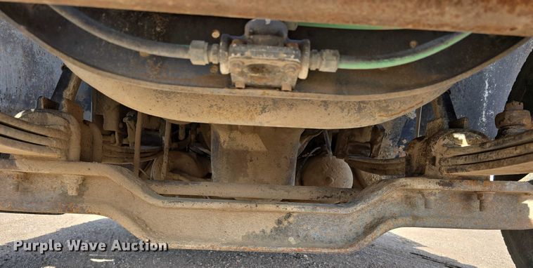 image for item DT6975 1991 International 8100 box truck