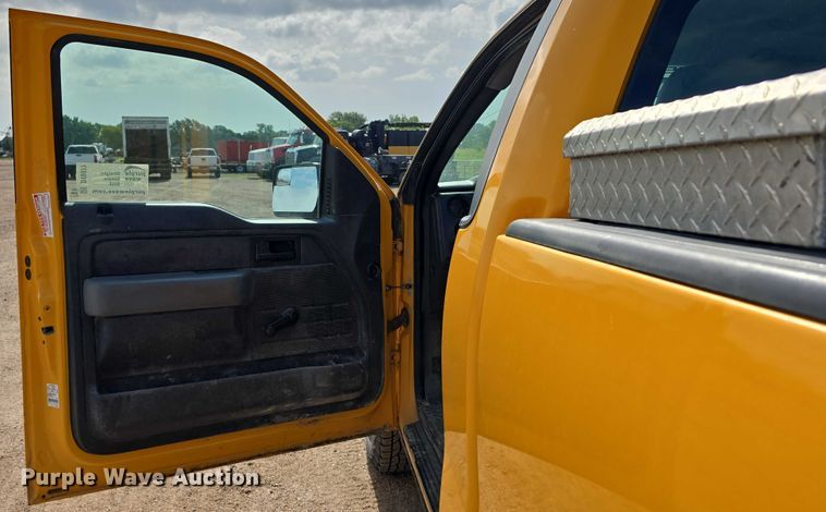 image for item DT6977 2012 Ford F150 pickup truck