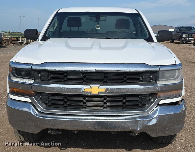 image for item DT6978 2016 Chevrolet Silverado 1500 pickup truck