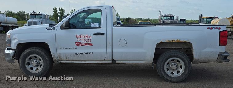 image for item DT6978 2016 Chevrolet Silverado 1500 pickup truck