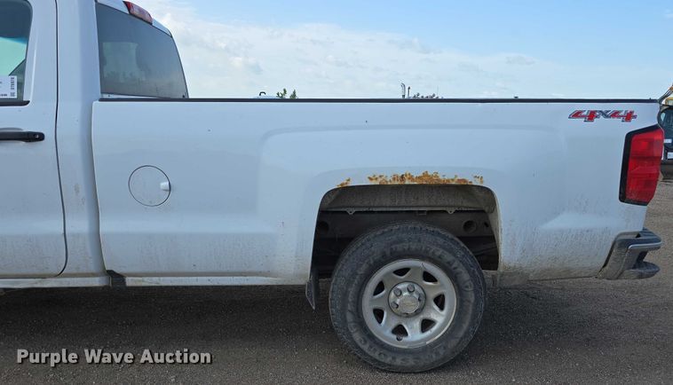 image for item DT6978 2016 Chevrolet Silverado 1500 pickup truck