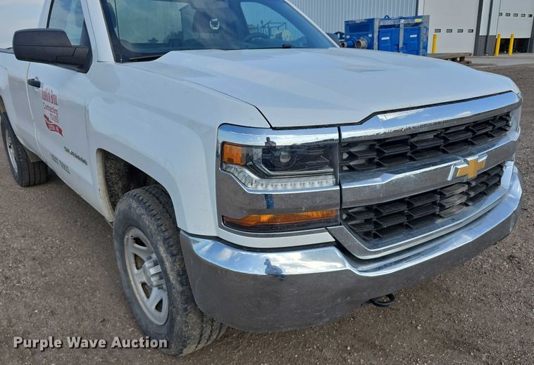 image for item DT6978 2016 Chevrolet Silverado 1500 pickup truck