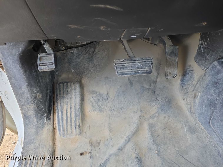 image for item DT6978 2016 Chevrolet Silverado 1500 pickup truck