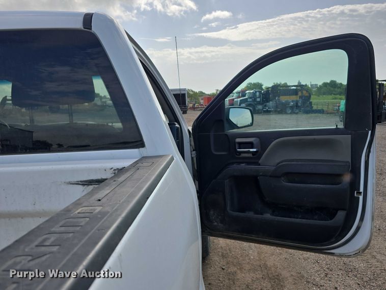 image for item DT6978 2016 Chevrolet Silverado 1500 pickup truck