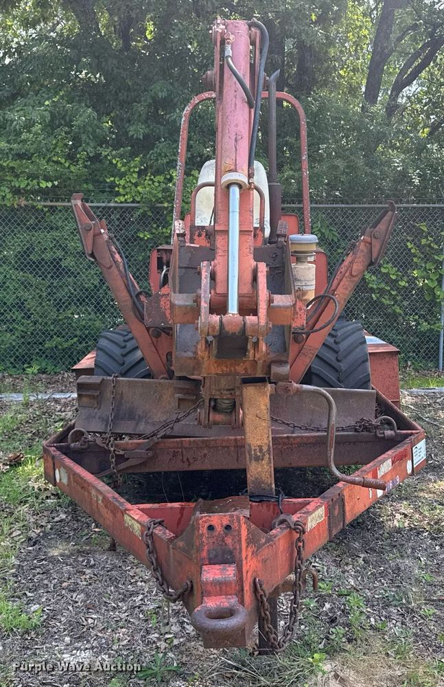 image for item DU7765 1985 Ditch Witch 3210 trencher