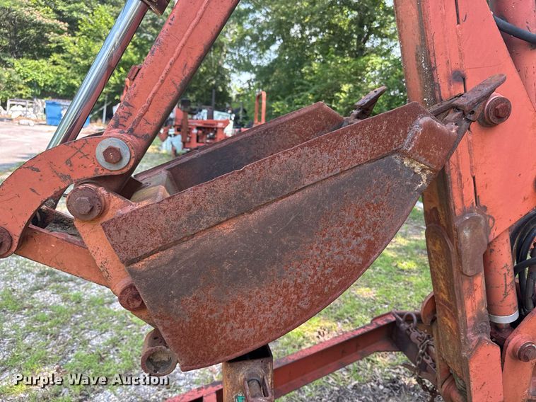 image for item DU7765 1985 Ditch Witch 3210 trencher
