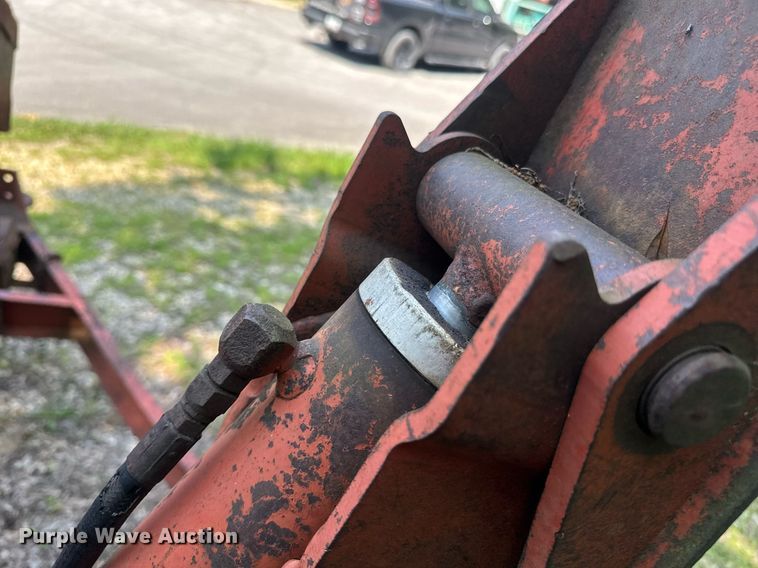 image for item DU7765 1985 Ditch Witch 3210 trencher