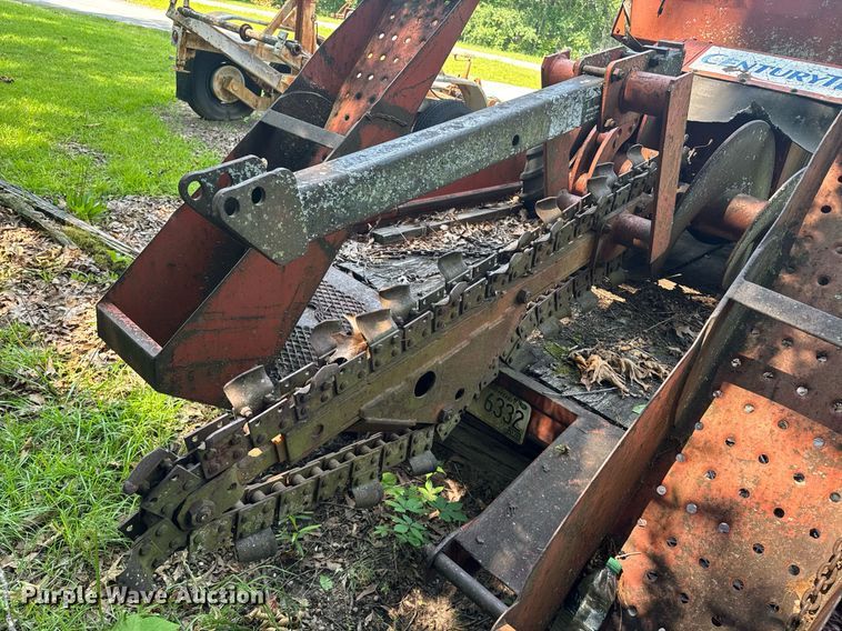 image for item DU7765 1985 Ditch Witch 3210 trencher