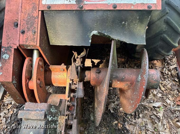 image for item DU7765 1985 Ditch Witch 3210 trencher
