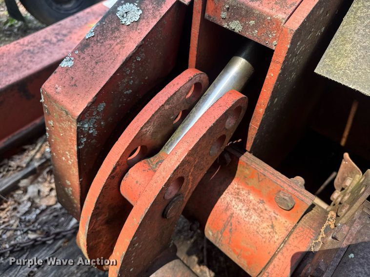 image for item DU7765 1985 Ditch Witch 3210 trencher