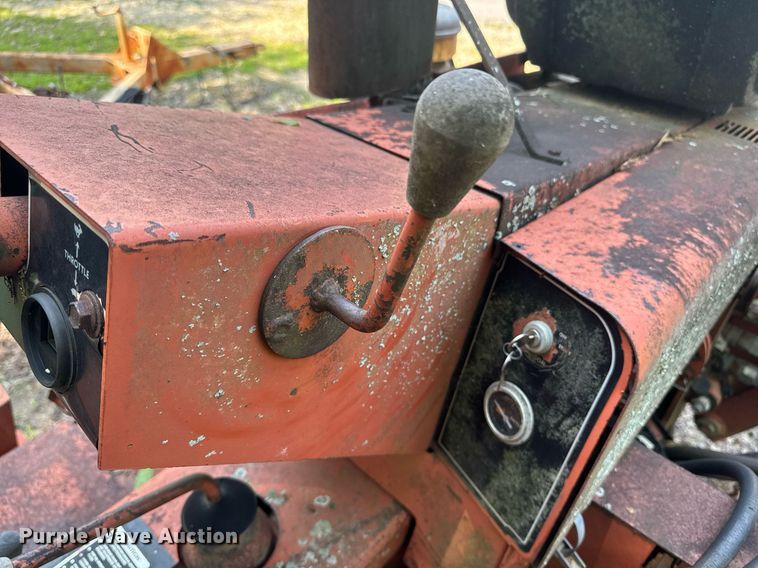 image for item DU7765 1985 Ditch Witch 3210 trencher