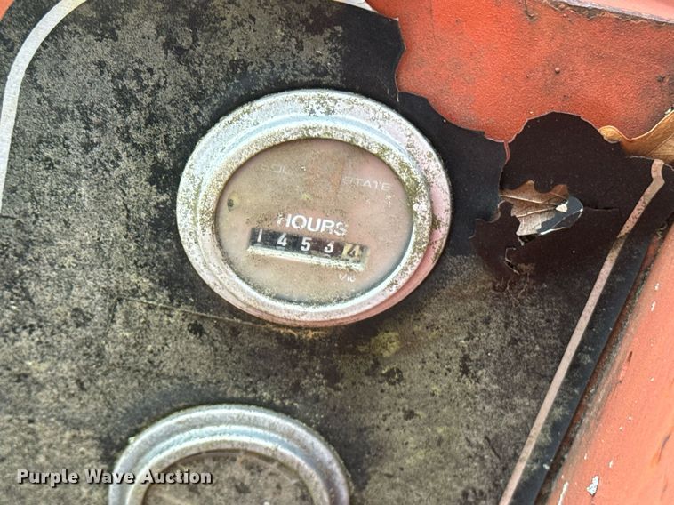 image for item DU7765 1985 Ditch Witch 3210 trencher