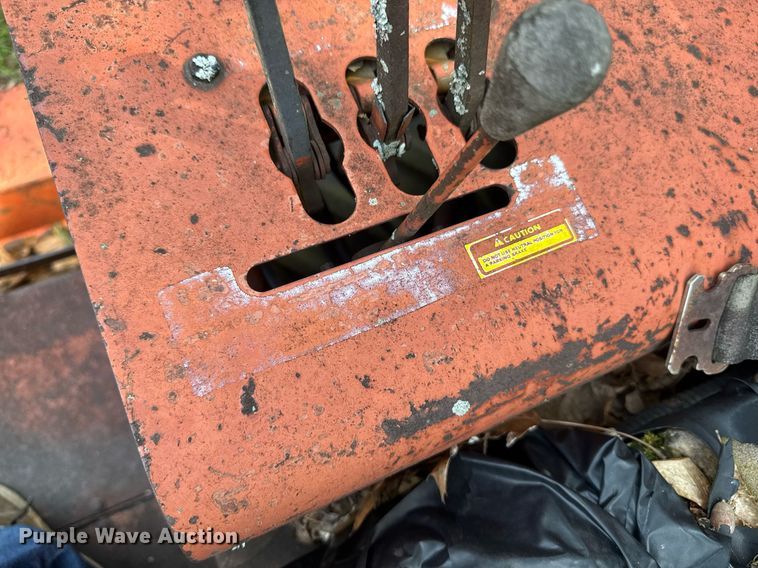 image for item DU7765 1985 Ditch Witch 3210 trencher