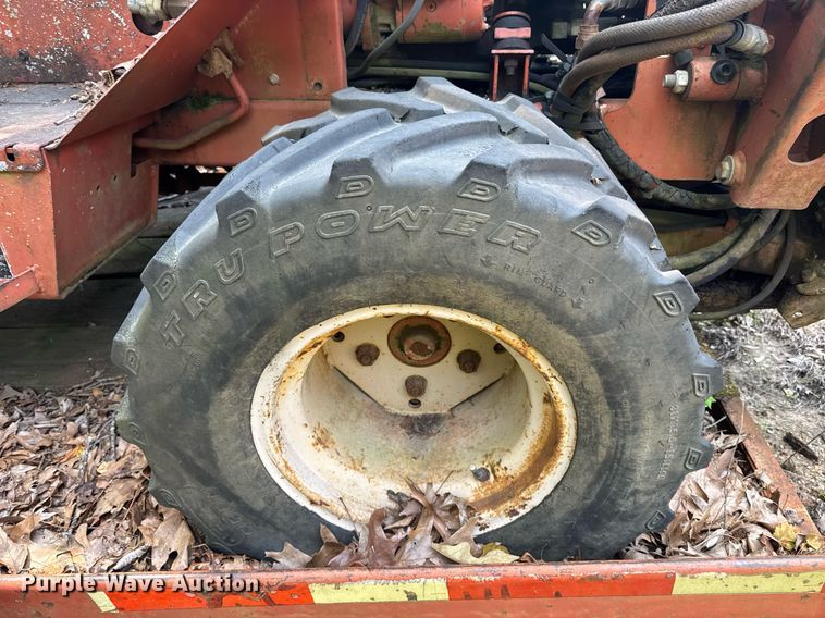 image for item DU7765 1985 Ditch Witch 3210 trencher