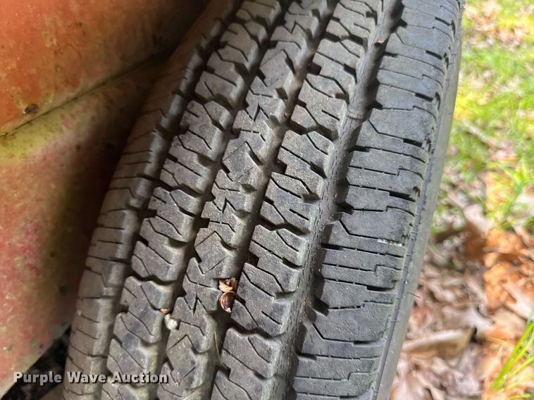 image for item DU7765 1985 Ditch Witch 3210 trencher