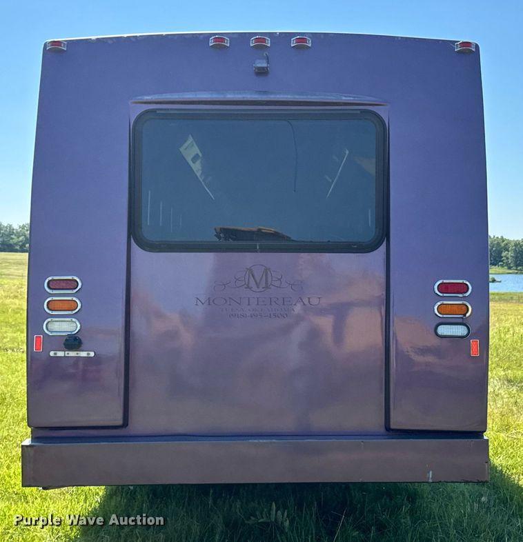 image for item DU9213 2009 GMC C5V042 shuttle bus