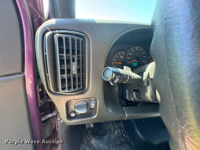 image for item DU9213 2009 GMC C5V042 shuttle bus