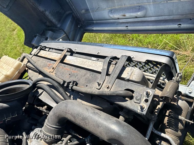 image for item DU9213 2009 GMC C5V042 shuttle bus