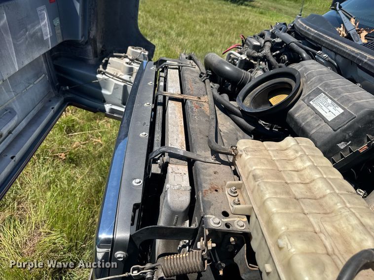 image for item DU9213 2009 GMC C5V042 shuttle bus