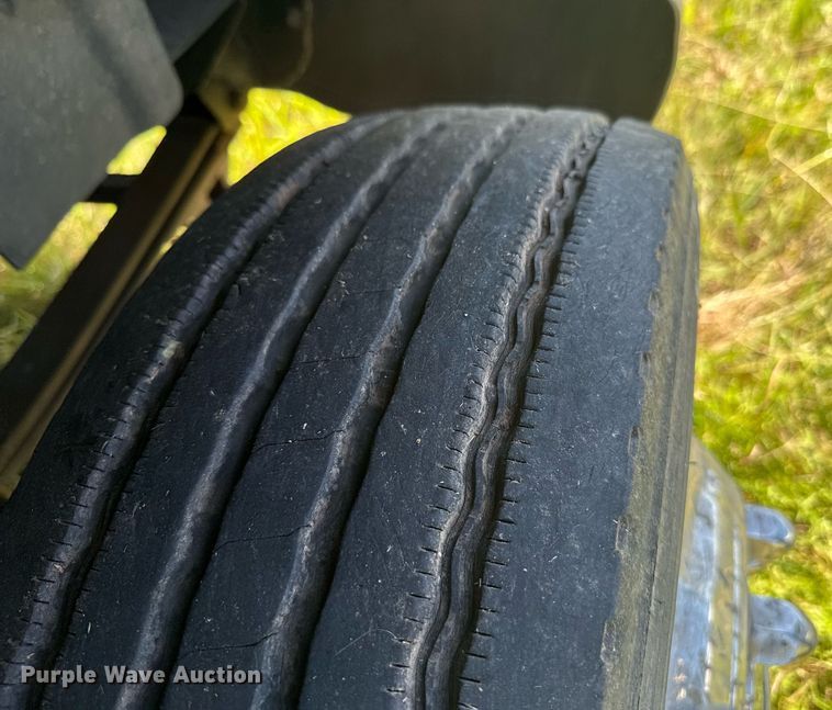 image for item DU9213 2009 GMC C5V042 shuttle bus