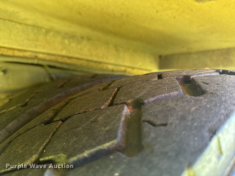 image for item DU9213 2009 GMC C5V042 shuttle bus