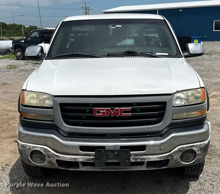 image for item DU9223 2006 GMC Sierra 2500HD pickup truck